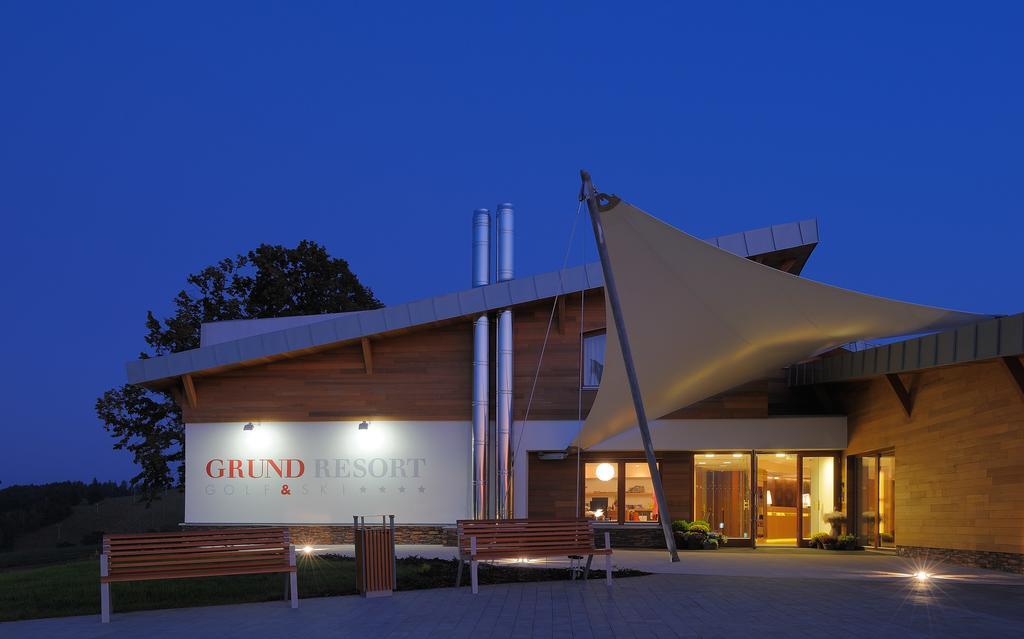 Grund Resort Golf And Ski Mladé Buky Eksteriør bilde